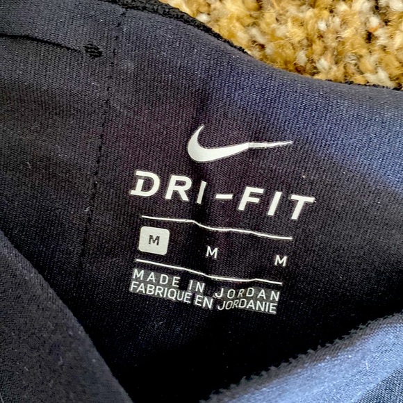 Nike Dri-Fit black M crop leggings - Picture 1 of 4